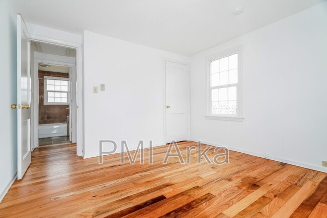 Building Photo - 7306 S 115th St