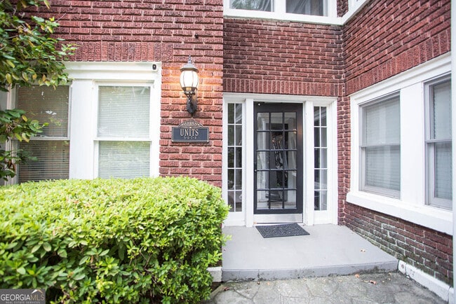 Building Photo - 653 Bonaventure Ave NE