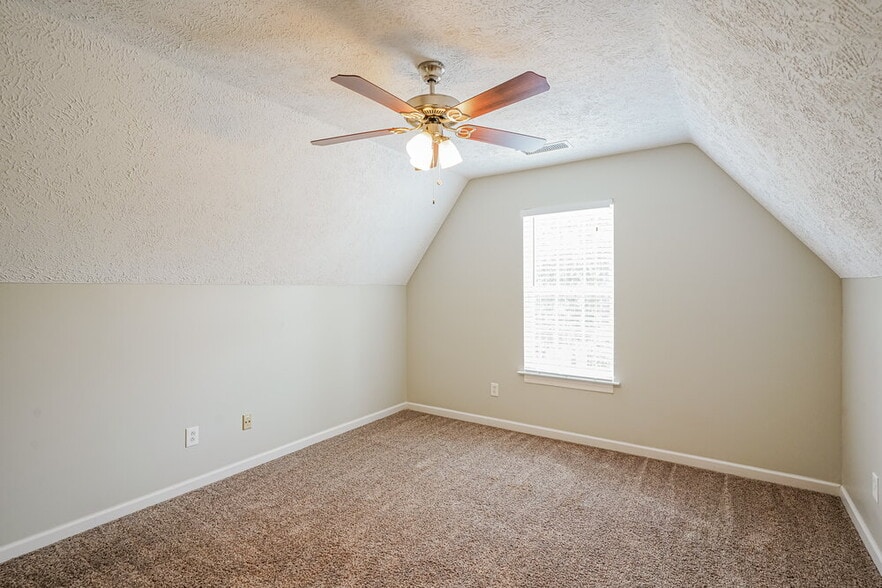 Building Photo - 1773 N Cove
