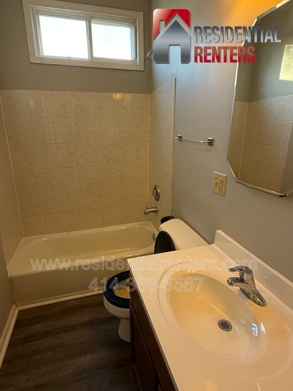 Building Photo - 2135 N 44th St