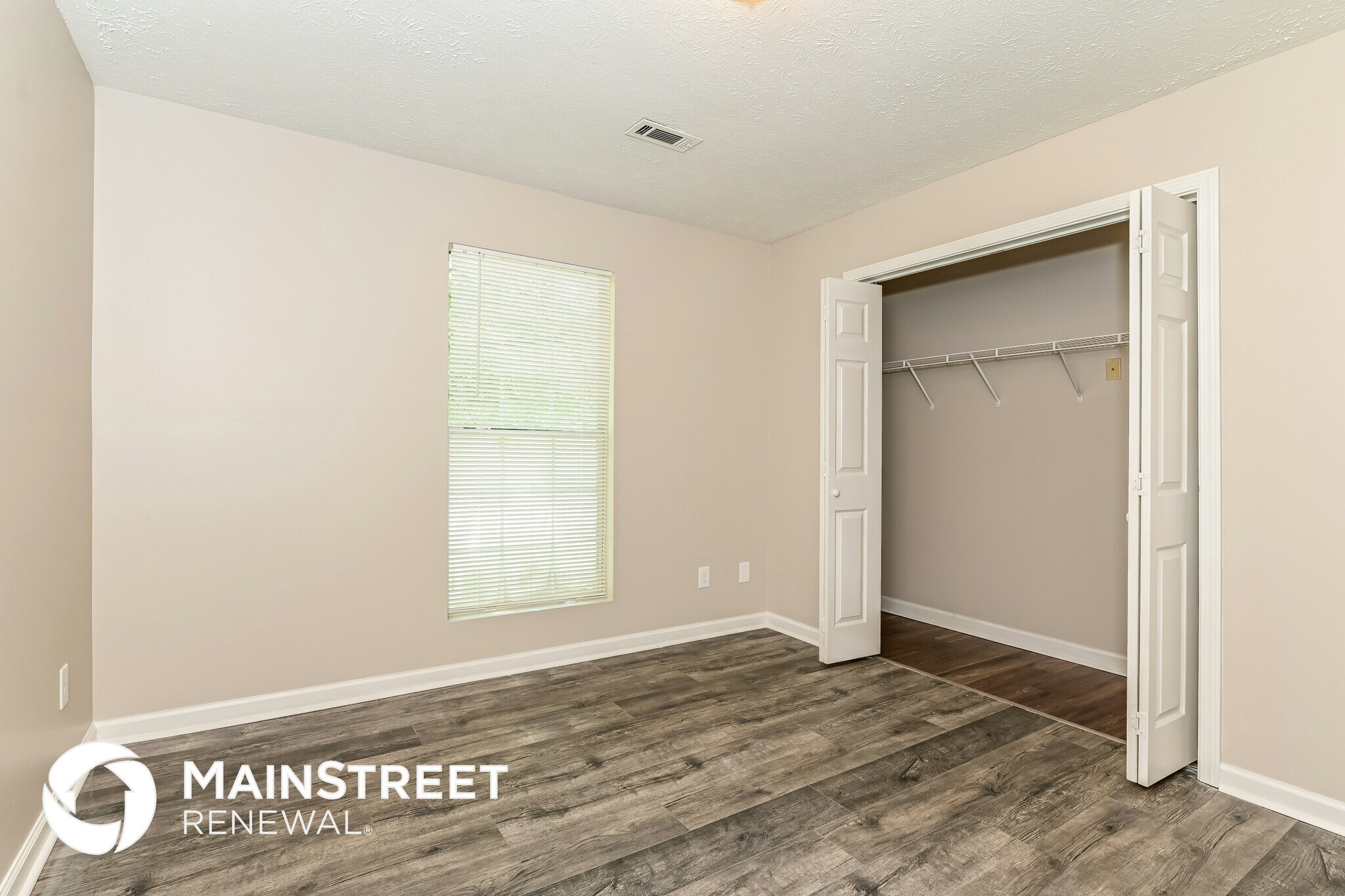 Building Photo - 107 Live Oak Dr
