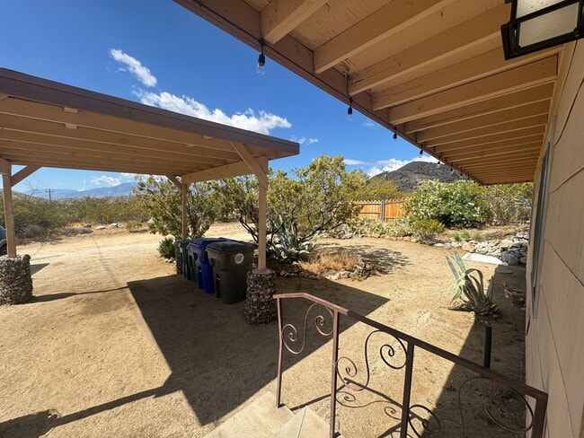 Building Photo - Clean and Lovely 2 Bedroom 1 Bathroom