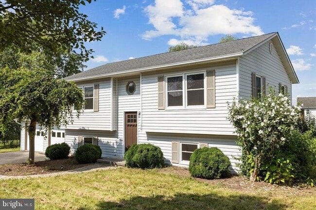 Building Photo - 136 Nightingale Ave