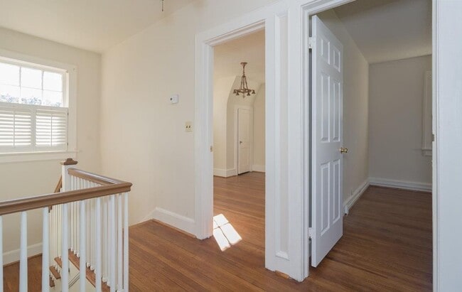 Building Photo - 1224 Fairview Dr