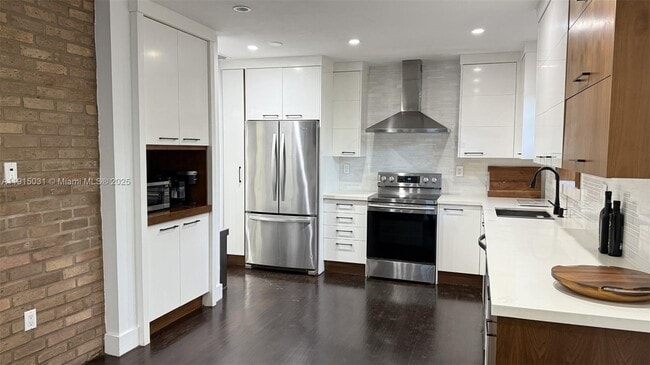 Building Photo - 1541 Garcia Ave