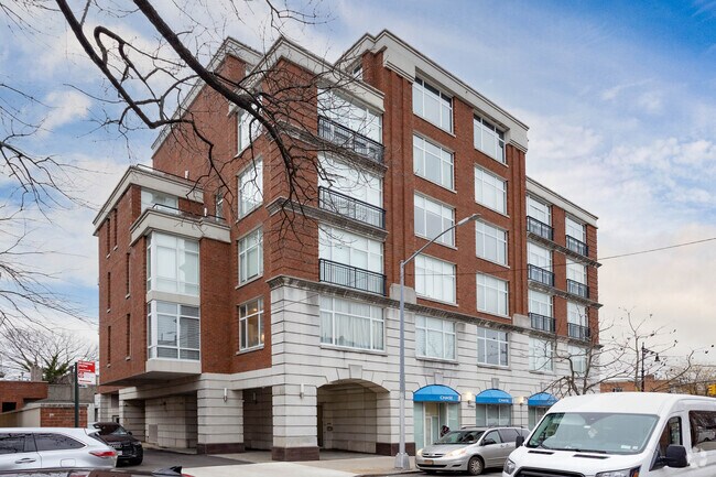 Building Photo - 506 Kings Hwy