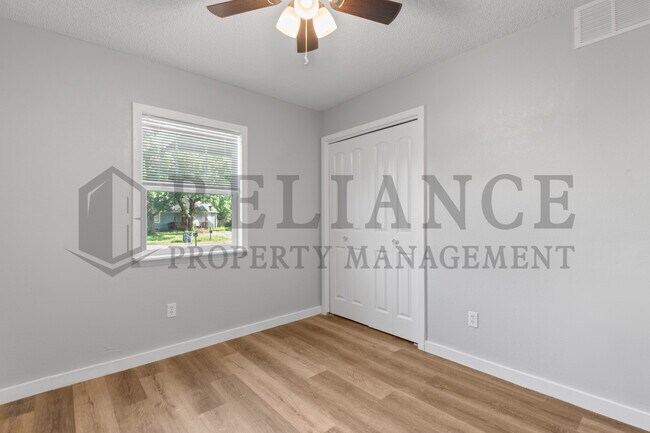 Building Photo - 1739 S Edwards Ct