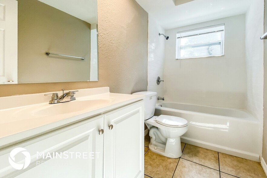 Building Photo - 1103 Chelsea Ln