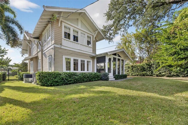 Building Photo - 3003 W Harbor View Ave