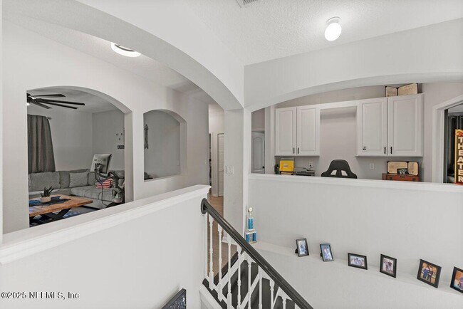Building Photo - 11698 Donato Dr