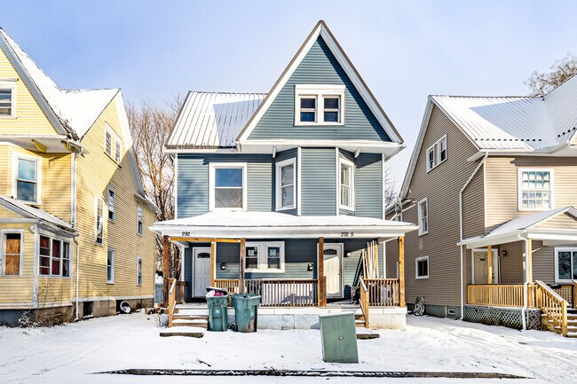 Building Photo - 292 Reynolds St