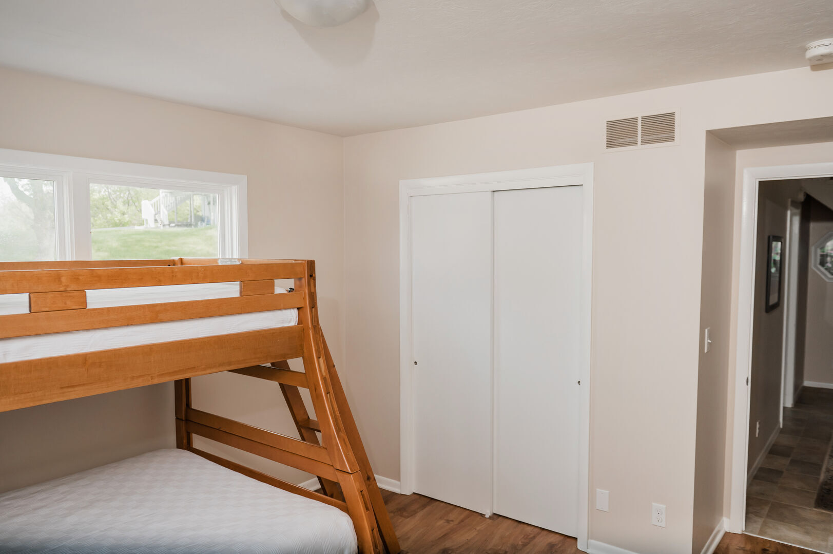 Building Photo - 150 Prospect St