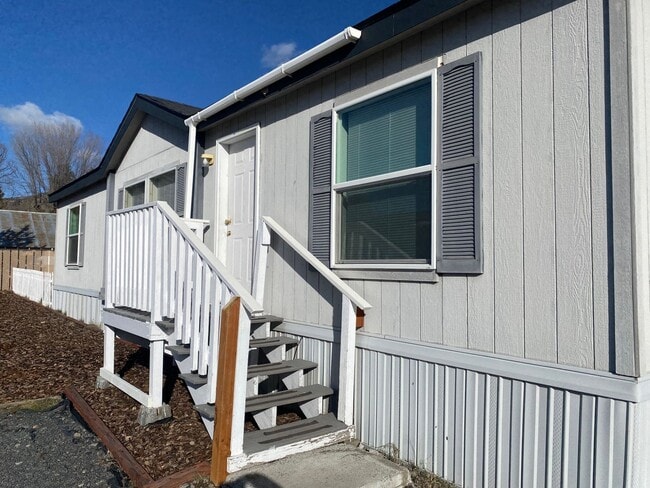Building Photo - 3 bedroom, 2 full baths, carport and shed