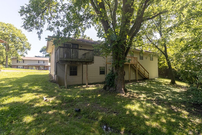 Building Photo - 2008 Juniper Dr