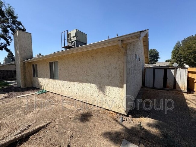 Building Photo - 123 W Loyola Ave