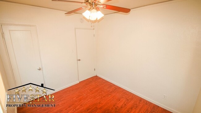 Building Photo - 304 Woodrow Ave