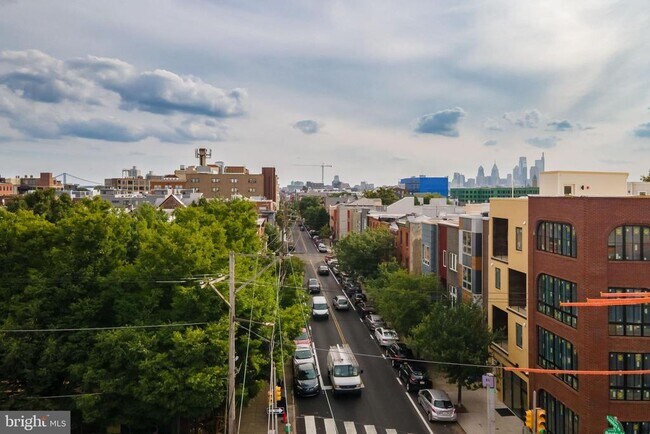Building Photo - 1826 Frankford Ave