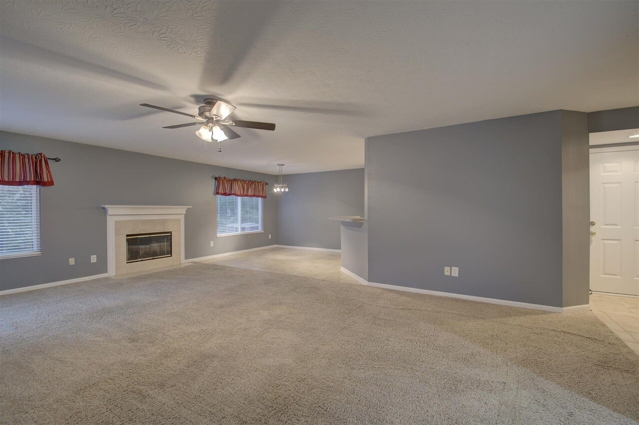Living Room - 1468 Taramore Dr