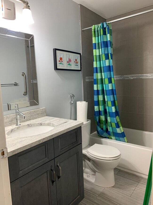 Building Photo - 721 Stony Brook Way