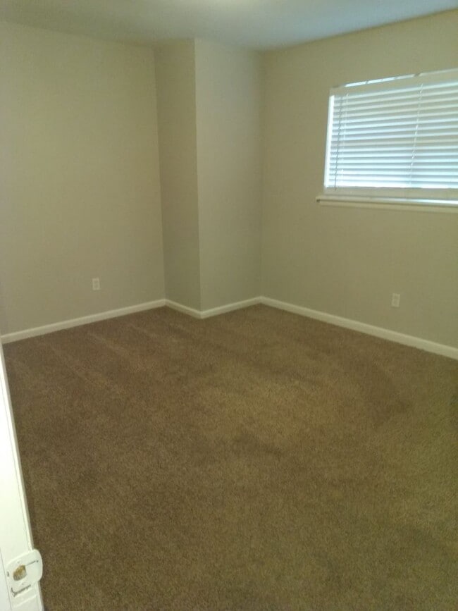 Building Photo - Looking for something new??? Coming Soon! Move In Special - $0 security deposit!!