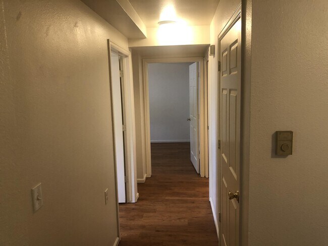 Building Photo - 4531 Boardwalk Dr