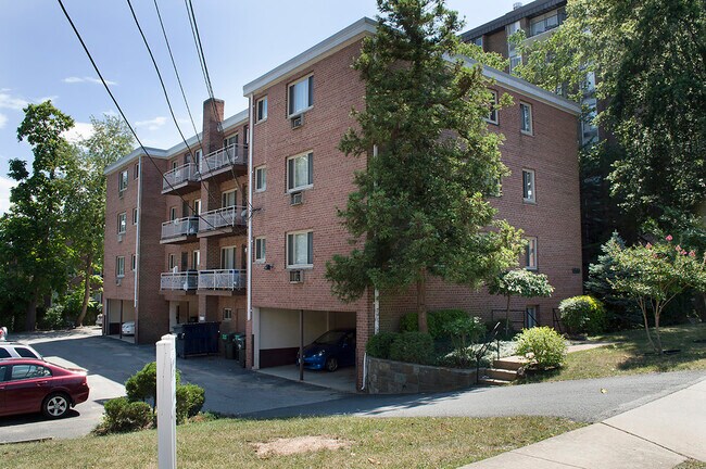 Primary Photo - 1500 12th St N