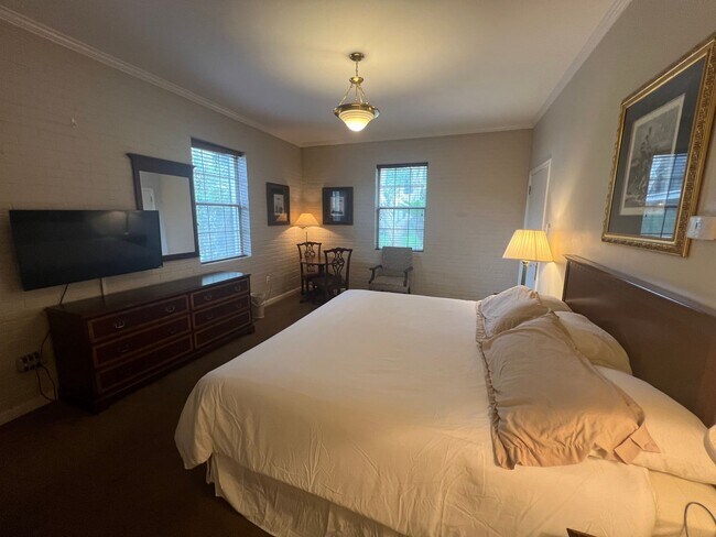 Building Photo - Bendel Gardens Apartment