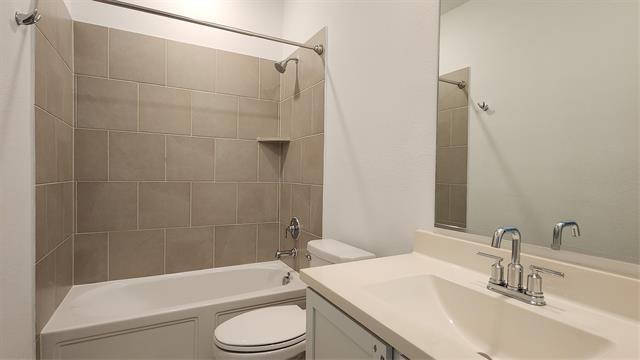 Building Photo - 10231 Sovereign Dr