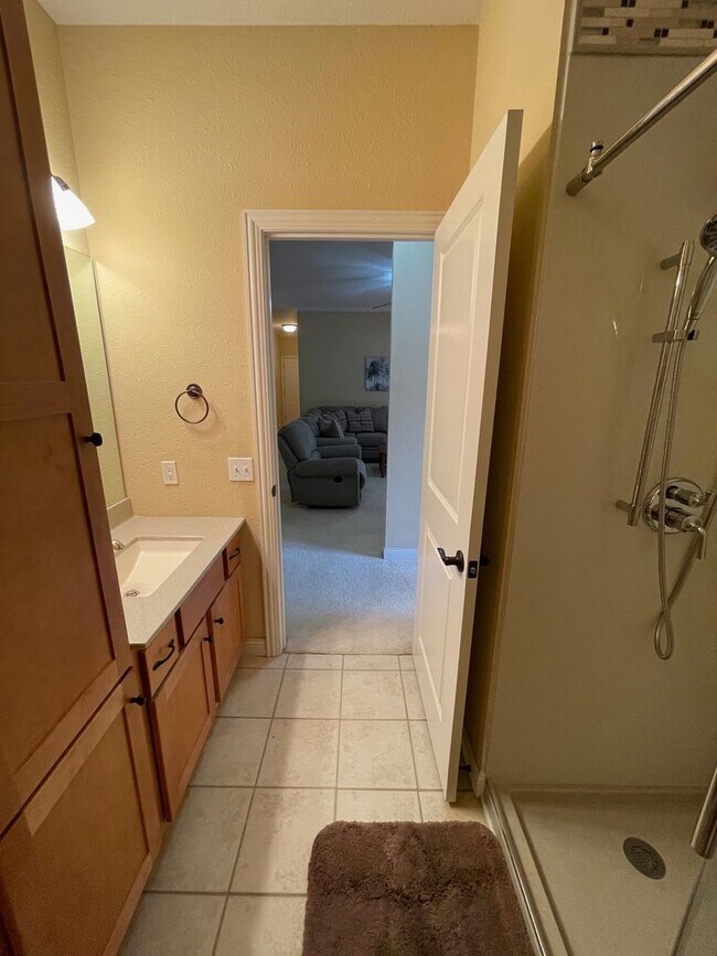 Building Photo - Fully-Furnished 3 Bedroom Condo in Smithton Crossing - Perfect for Traveling Professionals!