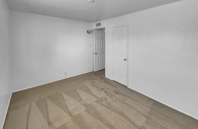 Building Photo - 3235 E Willetta St