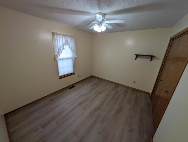 Building Photo - 1106 S Longford St