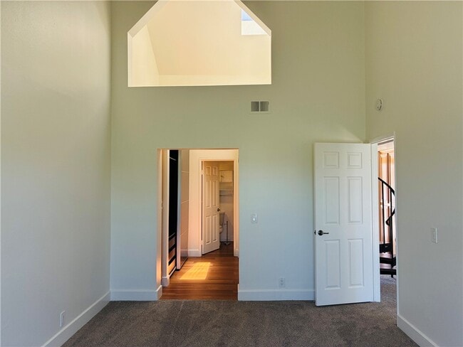 Building Photo - 20191 Cape Coral Ln