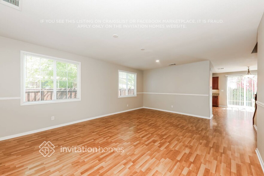 Building Photo - 40370 Hannah Way
