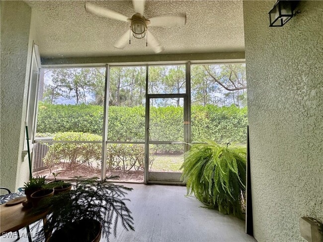 Building Photo - 1305 Mariposa Cir
