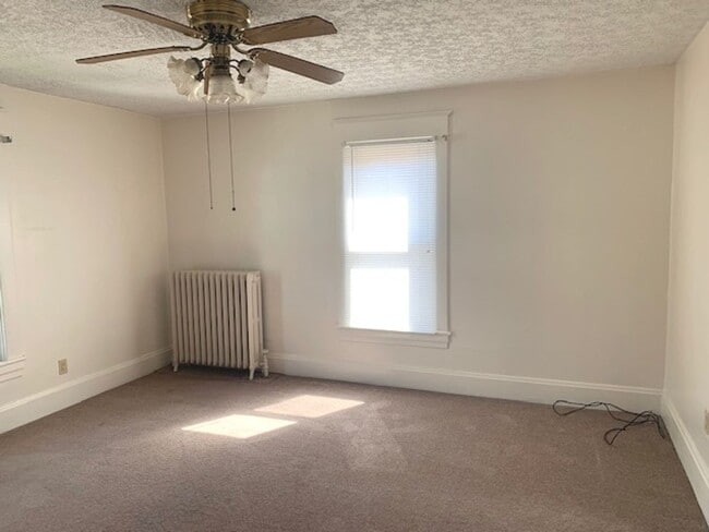 Building Photo - 127 Langhorne Ave