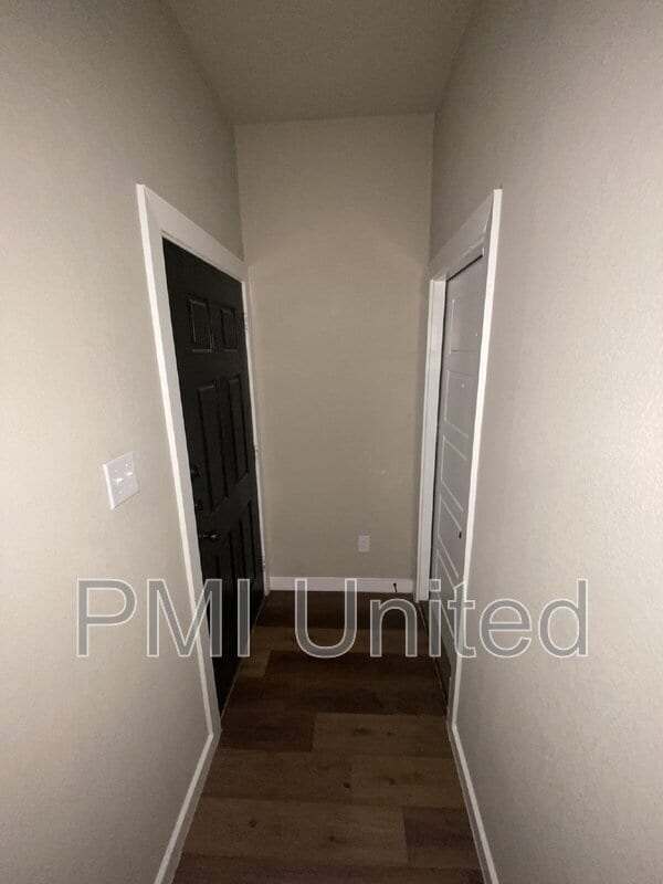 Building Photo - 655 Harvest Moon Dr