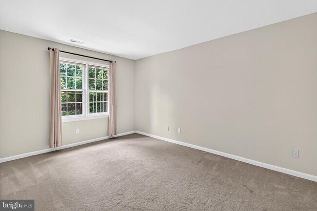 Building Photo - 11620 Havenner Rd