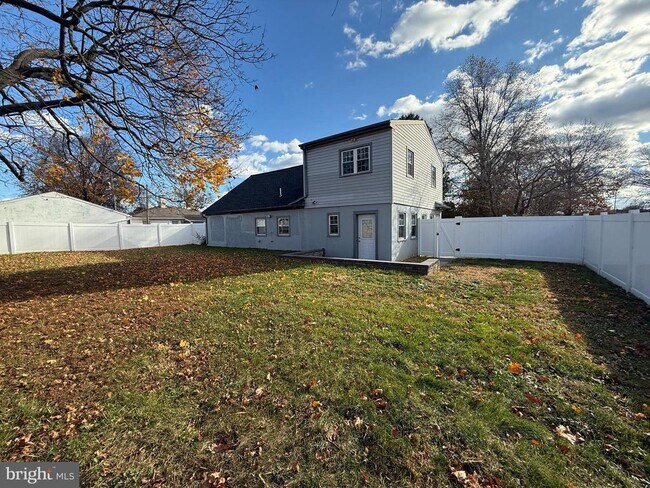 Building Photo - 1859 E Ridge Pike