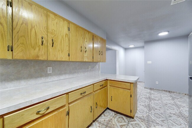 Building Photo - 6402 Santos St