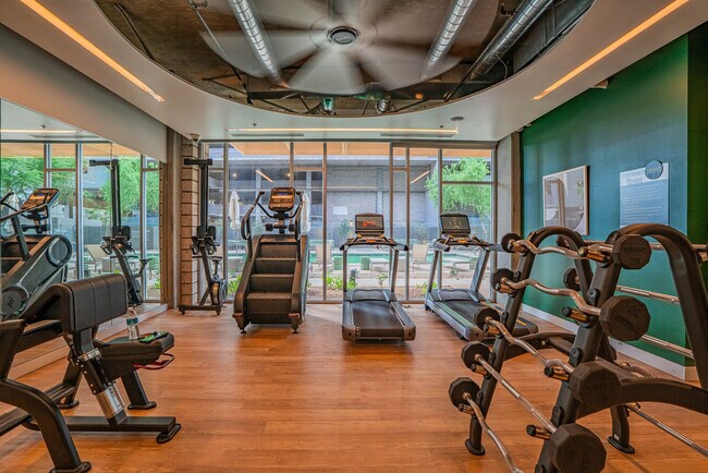 Building Photo - 915 N 4th St