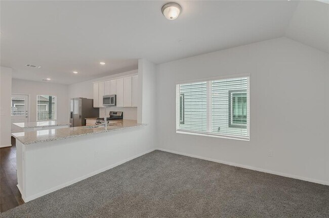 Building Photo - 133 Everglades Dr