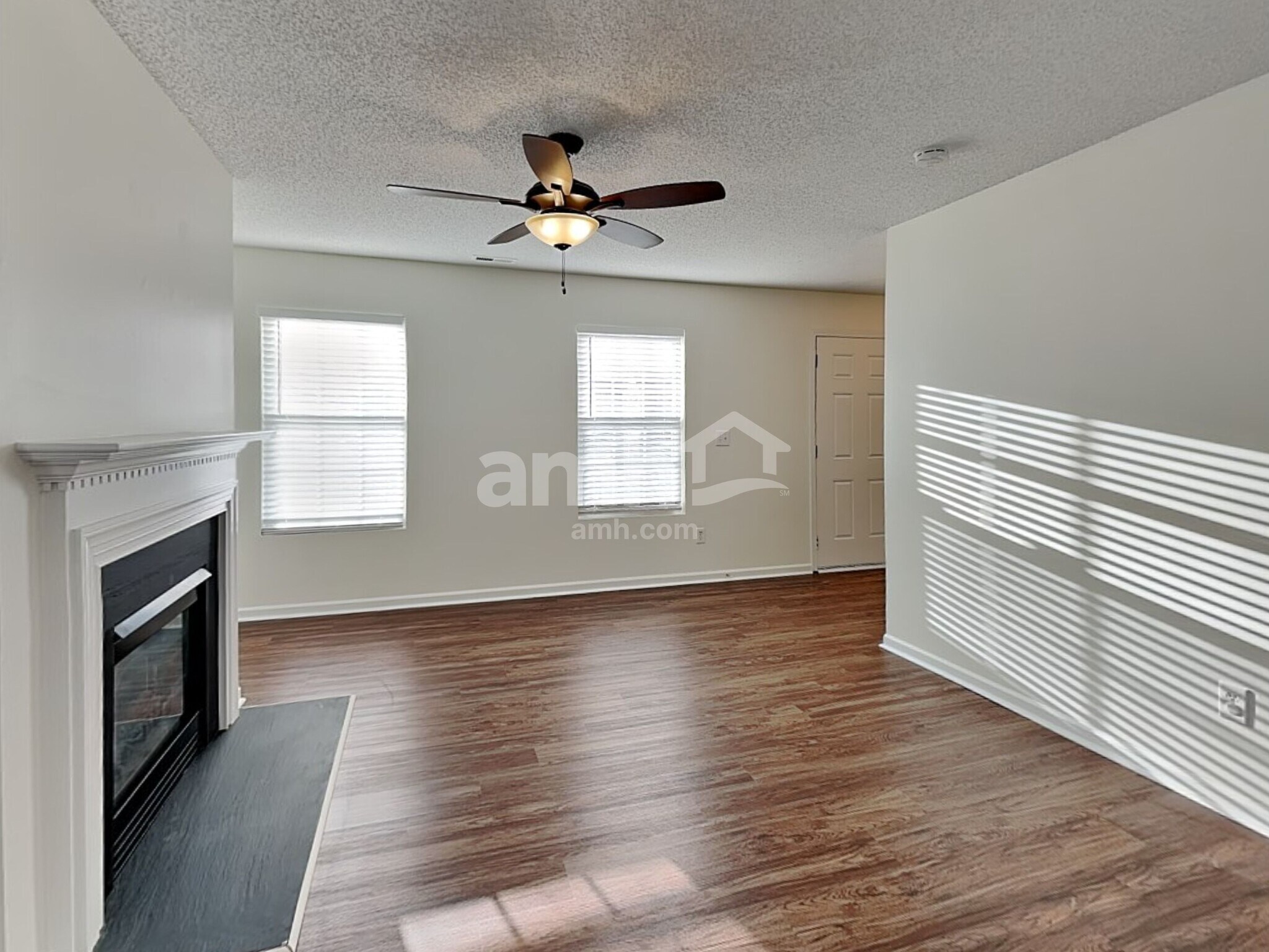 Building Photo - 5850 Mahogany Pl SW