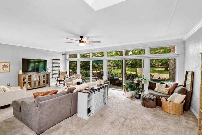 Building Photo - 7093 S Section Line Rd