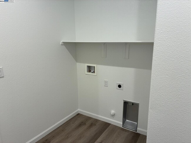 Building Photo - 3024 Red Canard Wy
