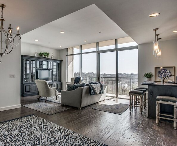 Building Photo - 4242 Broadway-318.5