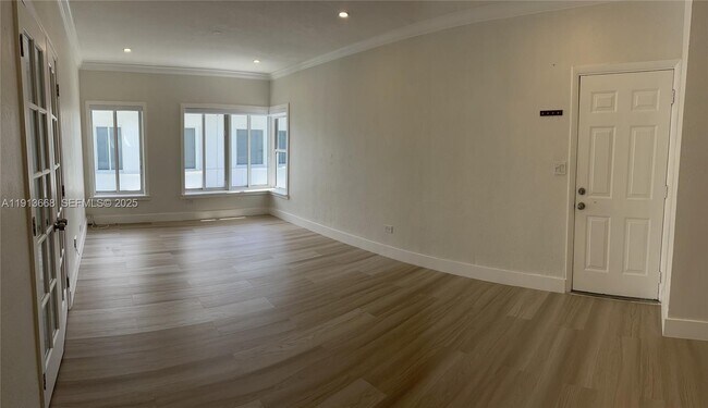 Building Photo - 1990 Bay Dr