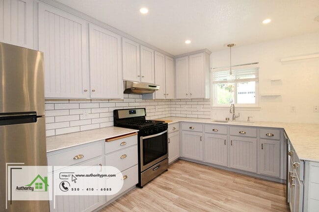 Building Photo - 966 Partridge Dr