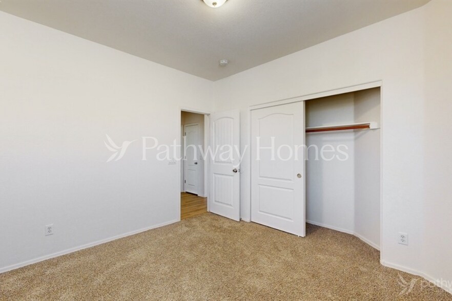 Building Photo - 8718 N 57th Ln