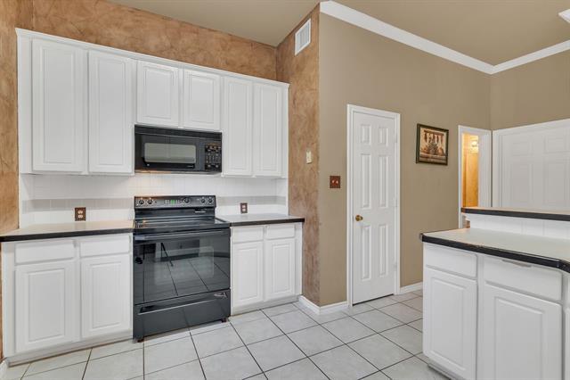 Building Photo - 3104 Sawtooth Dr