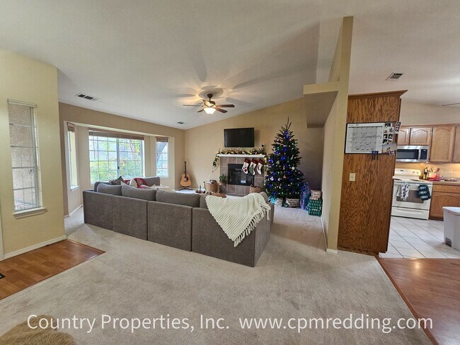 Building Photo - Spacious 4-Bedroom Home in Mary Lake Neighborhood Available January 15th!